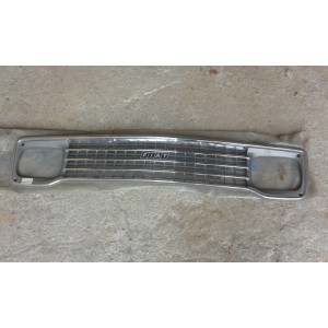 Fiat 128 CL front grille