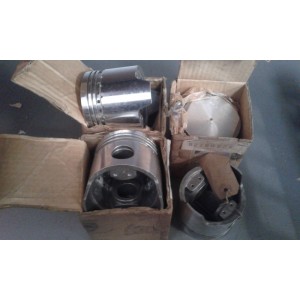 Lancia Flavia 815.00 original pistons set 82,6